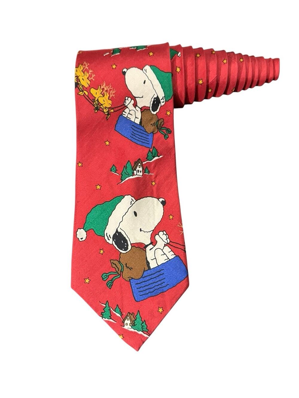 Peanuts Seasons Greetins from Santa Snoopy Vintage Necktie Cartoon Sleigh